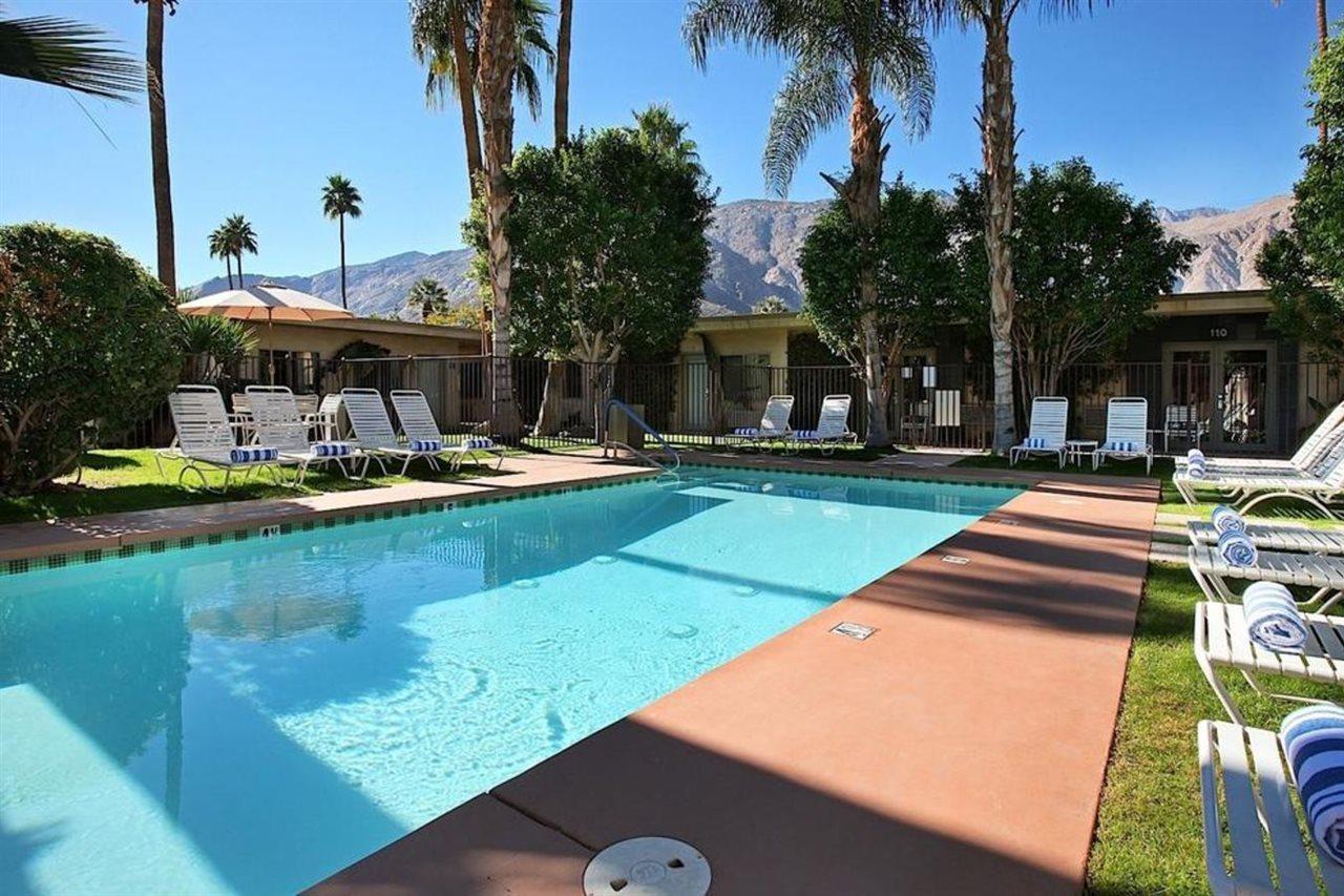 7 Springs Inn & Suites Palm Springs Exterior photo
