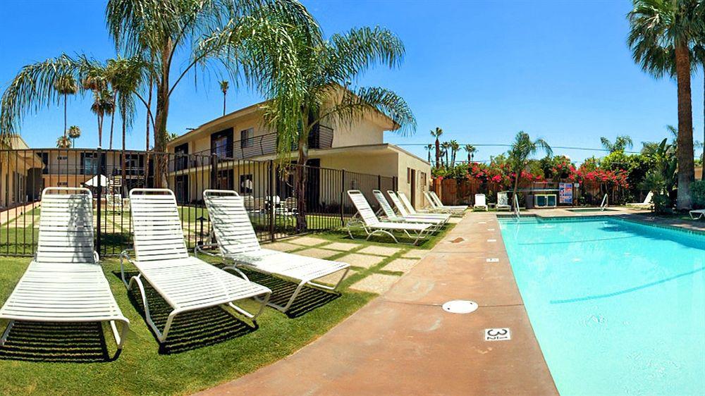 7 Springs Inn & Suites Palm Springs Exterior photo